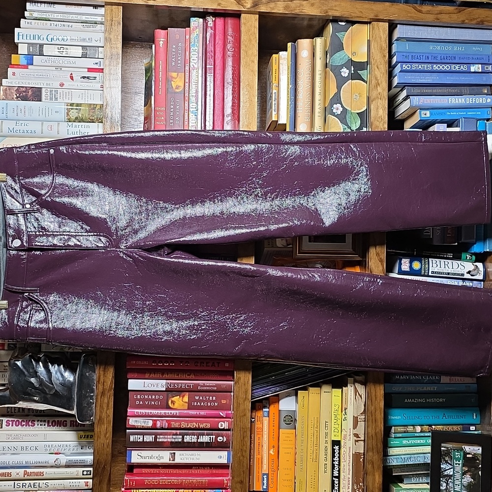 Express Modern Straight Super High Rise Burgandy Patent Jeans, Size 10 - Picture 7 of 15